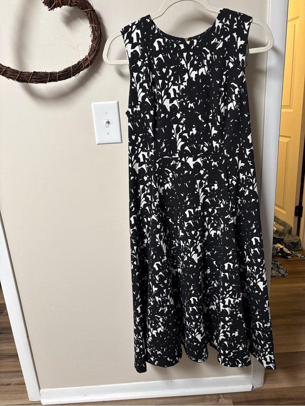 Sleeveless Black & White Printed A-Line Skirt